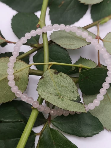 Bracelet en perles de quartz rose de 4 mm, symbole d'amour de soi et d'élégance féminine