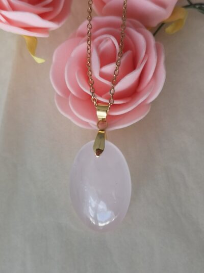 Collier en quartz rose avec pendentif en acier inoxydable - Bijoux élégant et apaisant